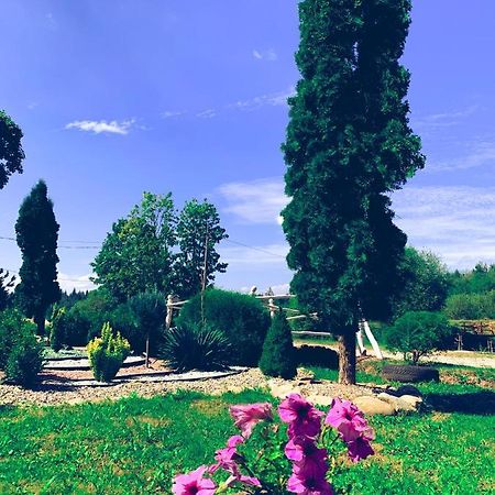 Готель Явір Агро Vyshnivtsi Dış mekan fotoğraf