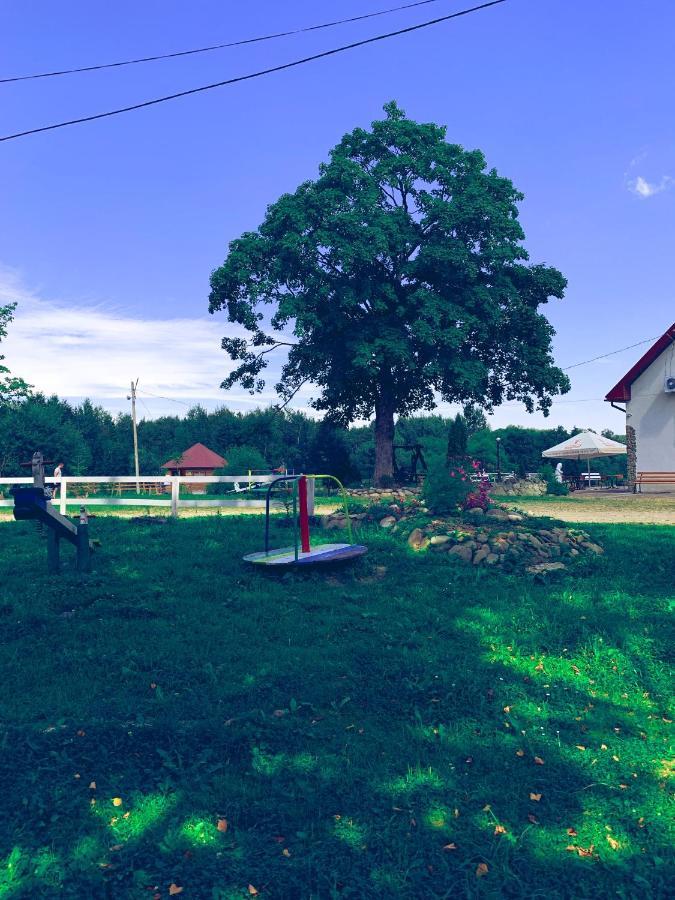 Готель Явір Агро Vyshnivtsi Dış mekan fotoğraf
