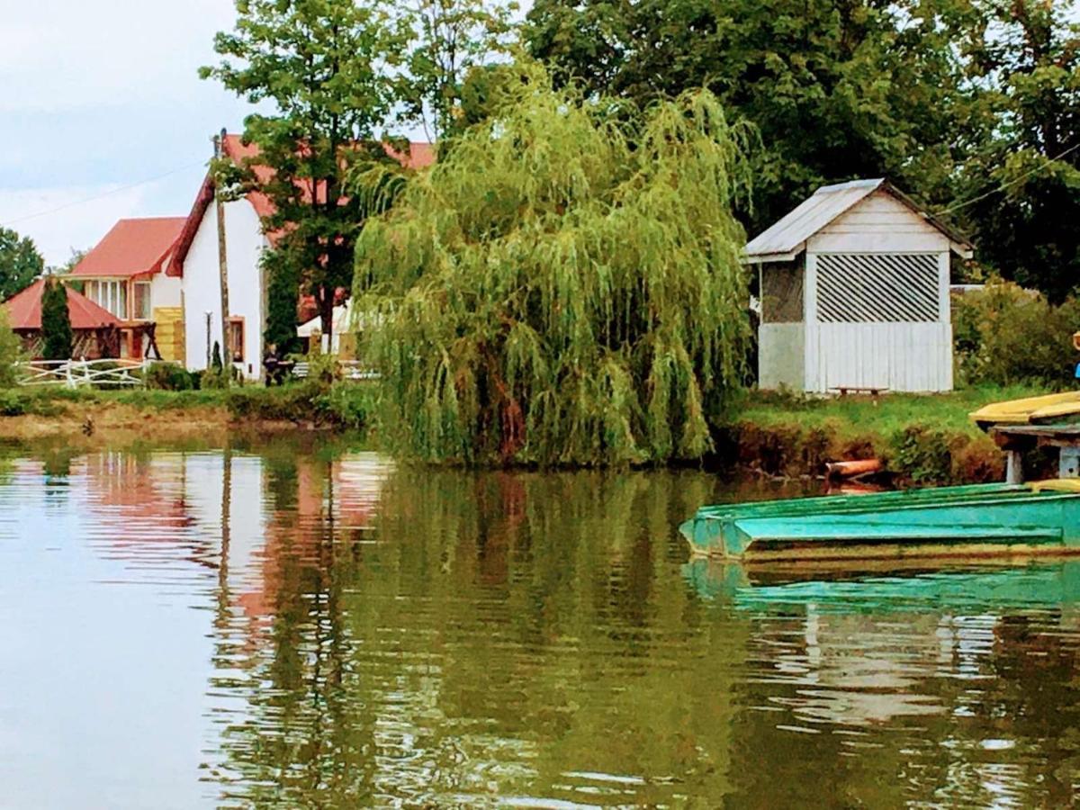 Готель Явір Агро Vyshnivtsi Dış mekan fotoğraf